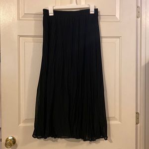 Black midi ruffle skirt